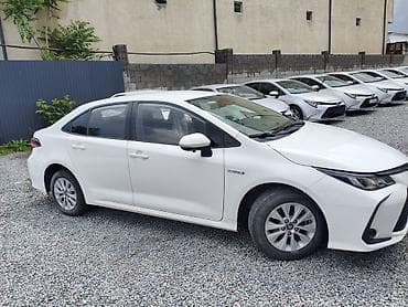 королла 2017: Toyota Corolla: 2019 г., 1.8 л, Автомат, Гибрид, Седан — 4