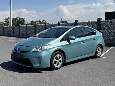 Toyota Prius: 2015 г., 1.8 л, Вариатор, Гибрид, Лифтбек
