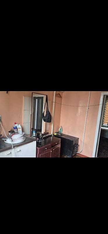 сдаю сто: 6 м², 3 комнаты, Забор, огорожен — 1