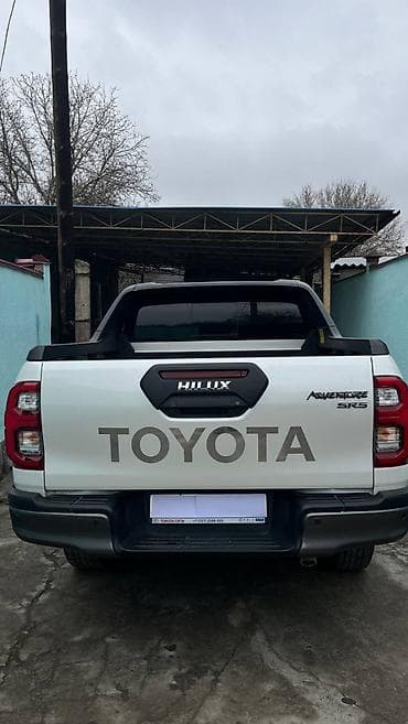 такта фуранер: Toyota Hilux: 2022 г., 4 л, Автомат, Бензин, Пикап — 3