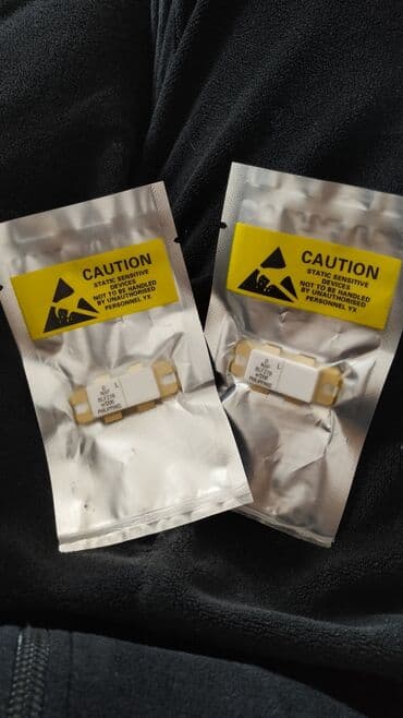 телефон плата: Транзисторы 2 шт
новые в упаковке
для электрооборудования — 1