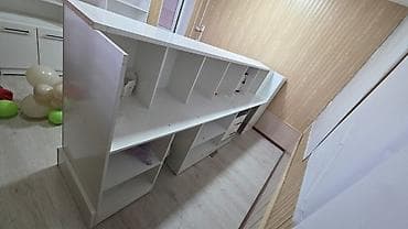 сниму бутик: Стойка ресепшн/кассовая зона с задним стеллажом Комплект мебели для — 1