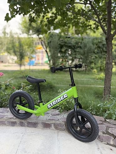 Детский транспорт: Беговел Strider, зеленый. Состояние новое, ребенок не заинтересовался — 4