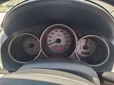 Honda Fit: 2004 г., 1.3 л, Вариатор, Бензин, Хэтчбэк — 5