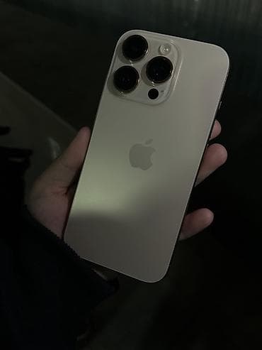айфон 16 ош: IPhone 16 Pro, Б/у, 256 ГБ, Natural Titanium, Зарядное устройство, 89 % — 3