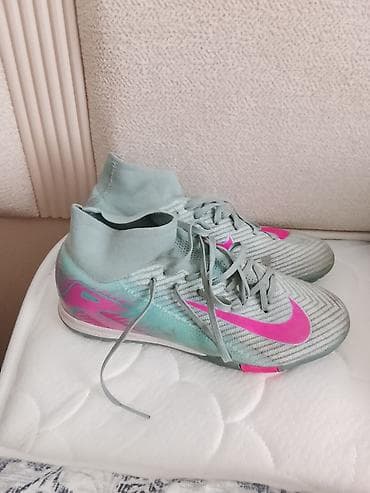 хоккейный коньки: Футбольные бутсы/сороконожки Nike с носком-«гольфом». - Модель — 3