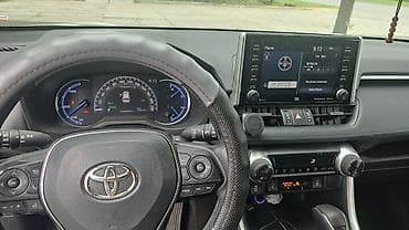 Toyota RAV4: 2020 г., 2.5 л, Вариатор, Гибрид, Кроссовер at lalafo.kg Toyota RAV4: 2020 г., 2.5 л, Вариатор, Гибрид, Кроссовер