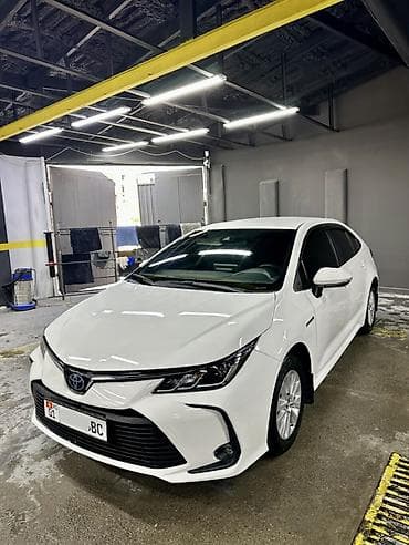 Продажа авто: Toyota Corolla: 2019 г., 1.8 л, Вариатор, Гибрид, Седан — 2
