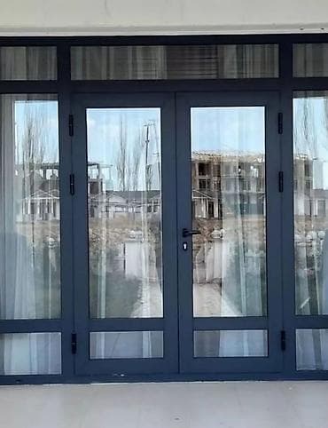 Алюминиевое окно на заказ, Тип окна: Панорамные, Декоративные особенности: Другие особенности, Платная установка, Без рассрочки