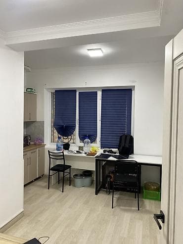 4 комнаты: Кабинет Для курсов В жилом комплексе, 74 м², Цокольный этаж, Долгосрочно, С оборудованием — 7