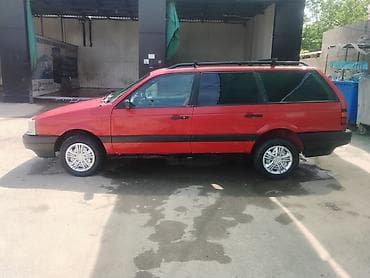 Volkswagen Passat: 1989 г., 1.8 л, Механика, Бензин, Универсал