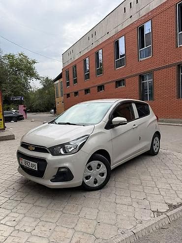 Chevrolet Spark: 2017 г., 1 л, Автомат, Бензин, Хэтчбэк