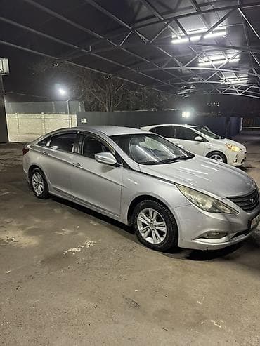 Hyundai Sonata: 2012 г., 2 л, Автомат, Газ, Седан — 4
