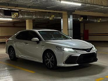Toyota Camry: 2022 г., 2.5 л, Вариатор, Гибрид, Седан — 3