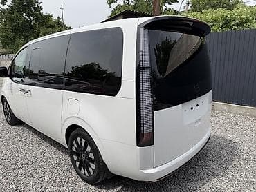 byd e7: Hyundai Staria: 2024 г., 2.2 л, Дизель, Минивэн — 4