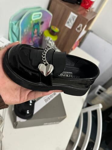 размер 28: Продаю детские туфли. Почти новые один раз на 2 часа обували стали — 2