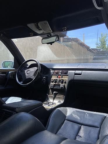 салон на мерседес: Mercedes-Benz E-Class: 1996 г., 3.2 л, Автомат, Бензин, Седан — 6