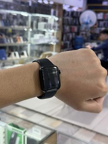 Apple Watch SE 2 40mm Основные особенности: - Сенсорный цветной