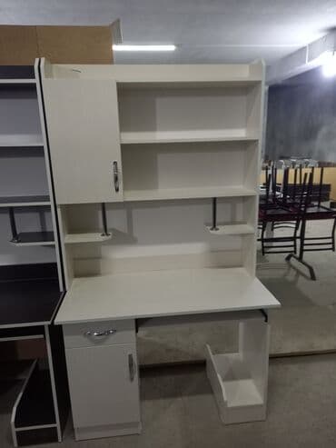 письменные столы цена: Компьютерный стол, Новый, С полками — 3