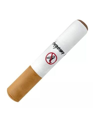 Мягкая игрушка в форме сигареты с вышитым знаком, запрещающим курение