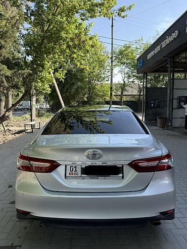 chevrolet comaro: Toyota Camry: 2018 г., 2.5 л, Автомат, Бензин, Седан — 6