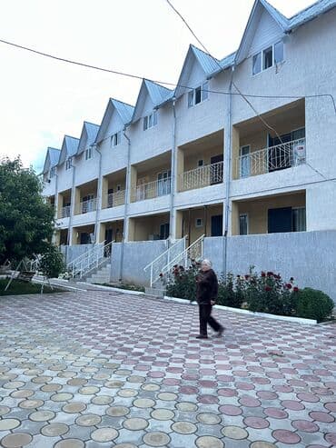 каттедж на иссык куле: Коттедж, Алмаз Бостери, Коргоодогу аймак, Унаа токтотуучу жай, унаа туруучу жай — 1