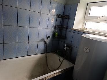 квартиру для проживания: Сдаются дом Кант,рядом центр,три комнаты,душ, кухня есть — 9