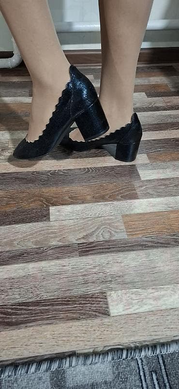 Туфли женские, классические лодочки на устойчивом каблуке. - Цвет