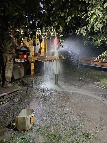 Услуги по строительству и ремонту: Бурение скважин на воду и разведка - Полный цикл работ: бурение — 2