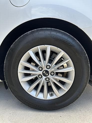 шевролет крузе: Kia Carnival: 2018 г., 2.2 л, Автомат, Дизель, Седан — 4