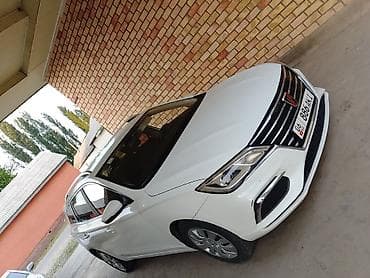 roewe er6: Roewe i5: 2018 г., Автомат, Электромобиль, Универсал — 3