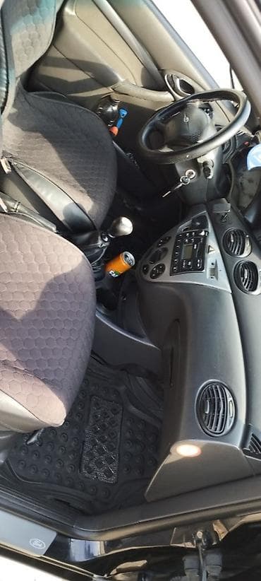 lada 2105: Ford Focus: 2001 г., 1.8 л, Ручные, Дизель, Универсал — 3