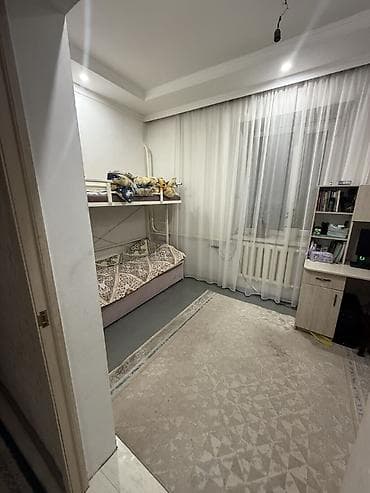 Дома: 🏡 Продаётся 5-комнатный дом 📍 Кара-Балта, район Военкомата 🏠 Площадь — 3