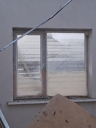 Эшиктер жана комплектөөчүлөр: Продаю б/у пластиковые окна. цена договорная — 4