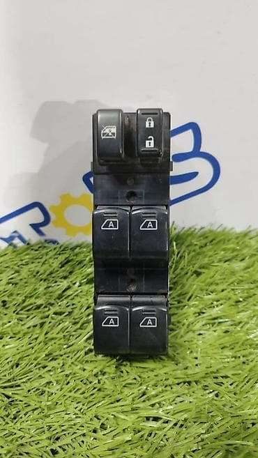 fx37: Infiniti FX37, водительский блок управления стеклоподъёмниками — 1