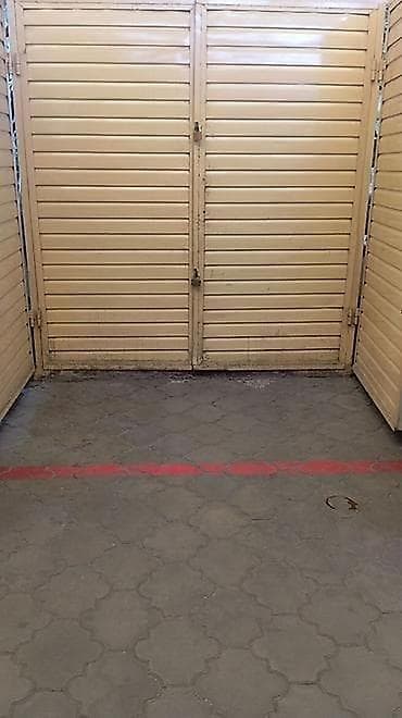 Продаётся контейнер в Аламединском рынке.Вещевой отдел,проход номер