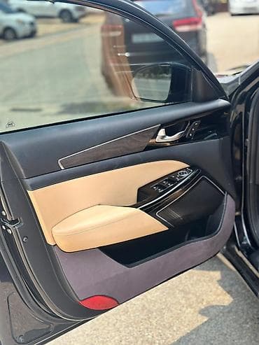 e klass: Kia K7: 2019 г., Седан — 4