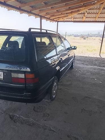 Унаа: Volkswagen Passat: 1993 г., 1.8 л, Кол менен иштөөчү, Бензин, Универсал — 3