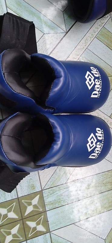 Перчатки: Перчатки, футы и форма тайквандо итф. Б/у, но в хорошем состоянии — 3