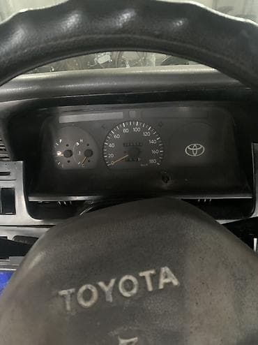 Унаа сатуу: Toyota Hiace: 1995 г., 2 л, Механика, Бензин, Вэн/Минивэн — 1