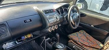 борона мала: Honda Fit: 2005 г., 1.3 л, Вариатор, Бензин, Хэтчбэк — 5