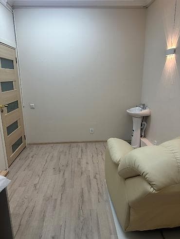 Недвижимость: Аренда кабинетов в салонах красоты, 16 м², Для бровиста, Для визажиста, Для лешмейкера — 4