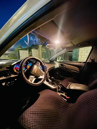chevrolet cruze: Chevrolet Cruze: 2012 г., 1.6 л, Механика, Бензин, Седан — 5
