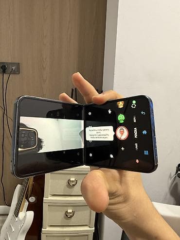 камера для видео: Samsung Galaxy Z Flip 5, 512 ГБ, цвет - Серый, 2 SIM — 7