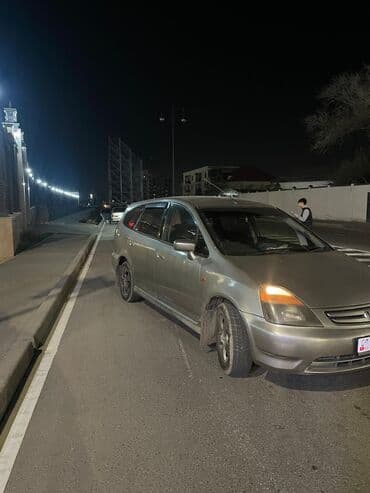 багаж на хонда стрим: Honda Stream: 2002 г., 2 л, Автомат, Бензиновая, Универсал — 4