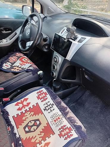 e60 m5: Toyota Yaris: 2008 г., 1.3 л, Механика, Бензин, Хэтчбэк — 6