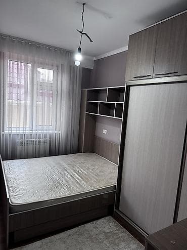 квартира үй: 3 бөлмө, Менчик ээси, Чогуу жашоосу жок, Толугу менен эмереги бар — 2