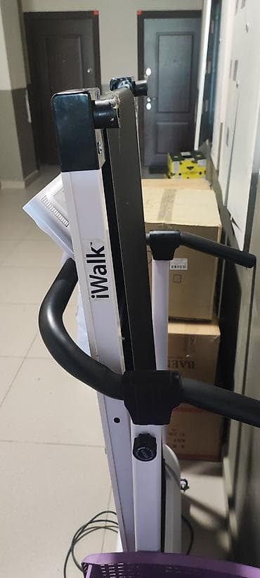 Спорт и отдых: Беговая дорожка iWalk — компактная и удобная для дома. Характеристики — 1