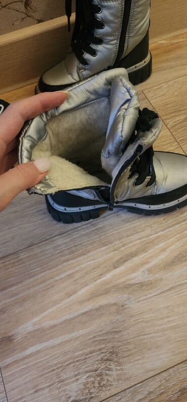 детская обувь сноубутсы: Детские зимние ботинки б/у в хорошем состоянии. размер 29. - Цвет — 2