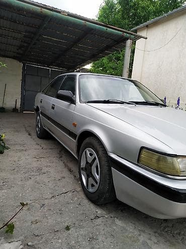 авто сатылат: Mazda 626: 1988 г., 2 л, Кол менен иштөөчү, Бензин, Хетчбек — 3